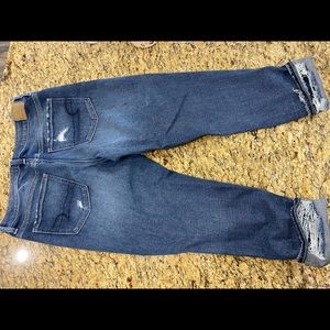 American Eagle mom crops.